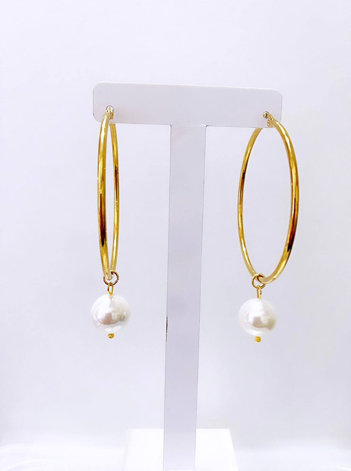 Magdalena hoop earring