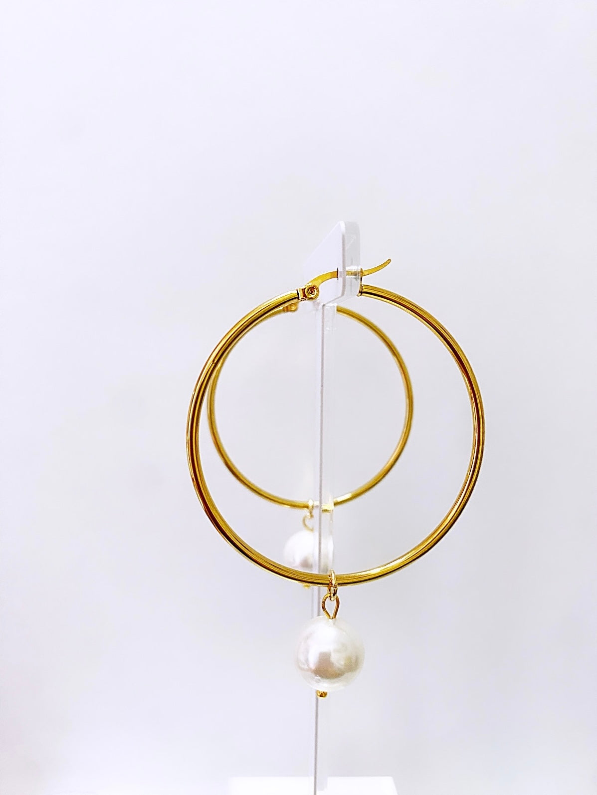 Magdalena hoop earring