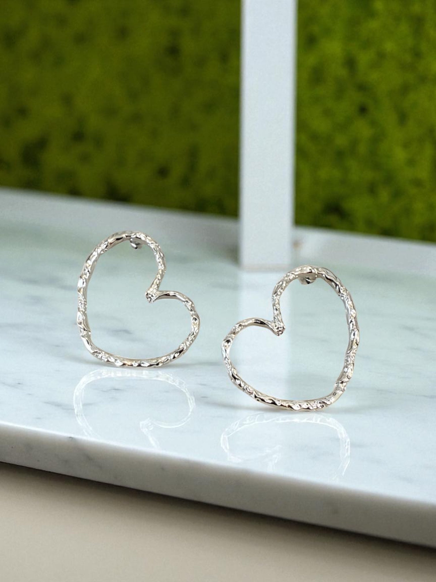 Heart siluet earring
