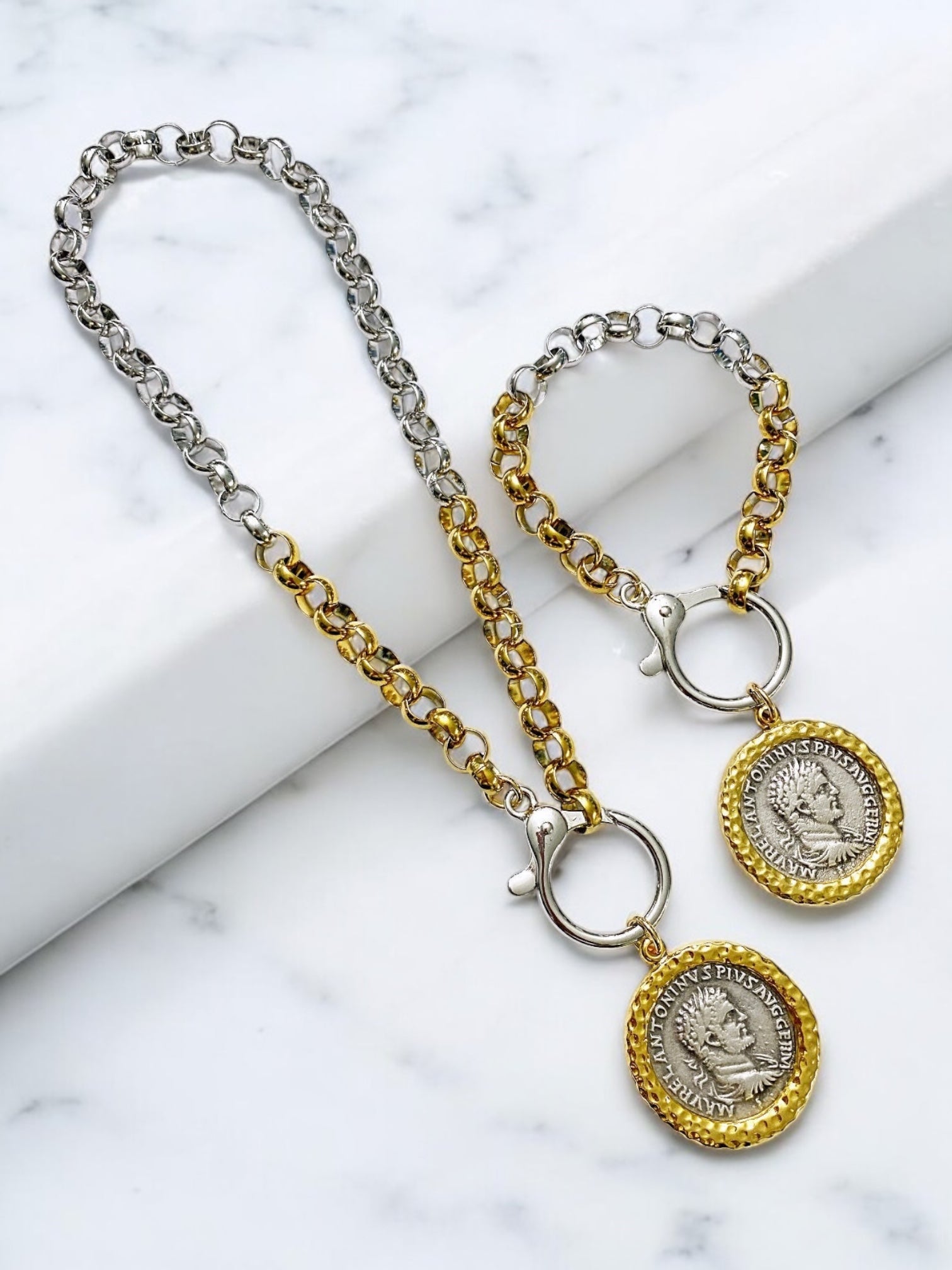 Greck two tones necklace