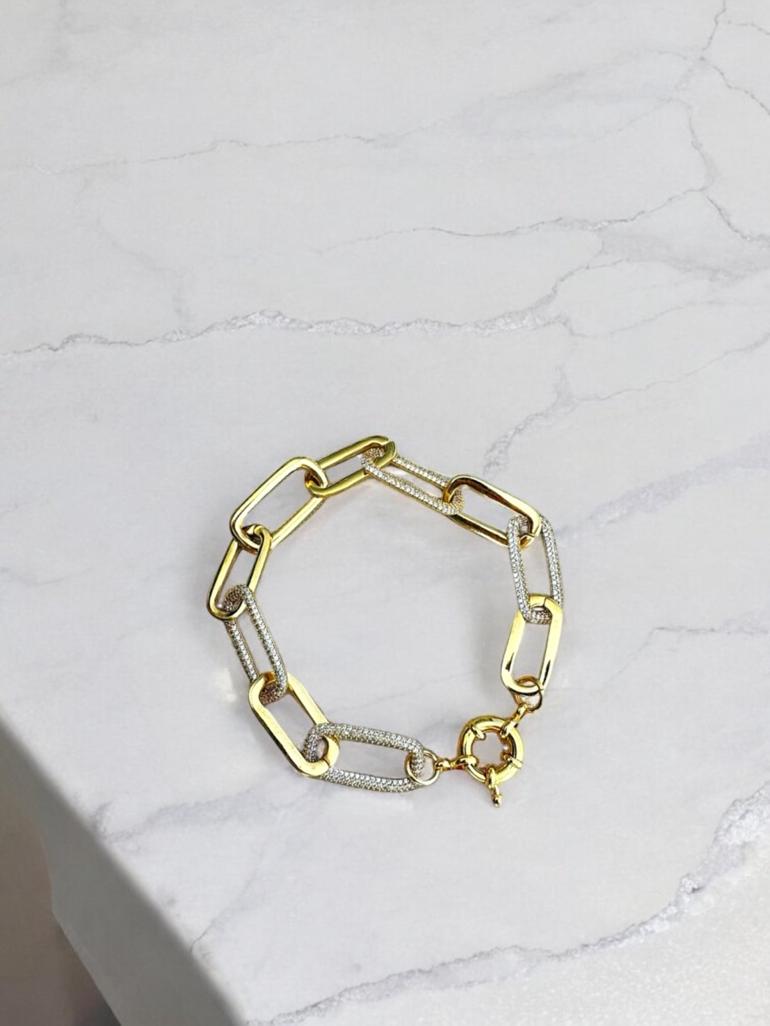 Isis chain necklace