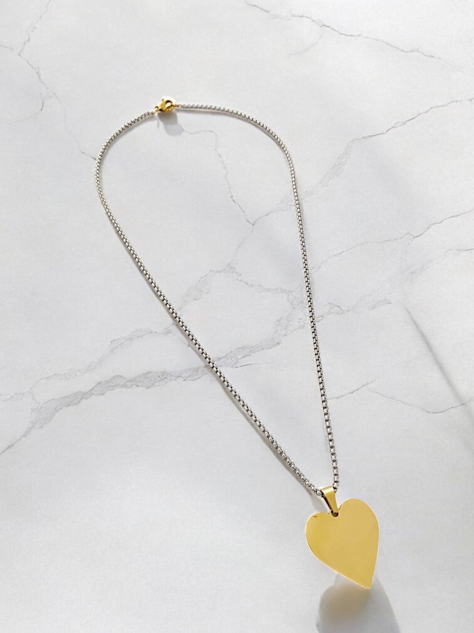 Aliz heart chain necklace