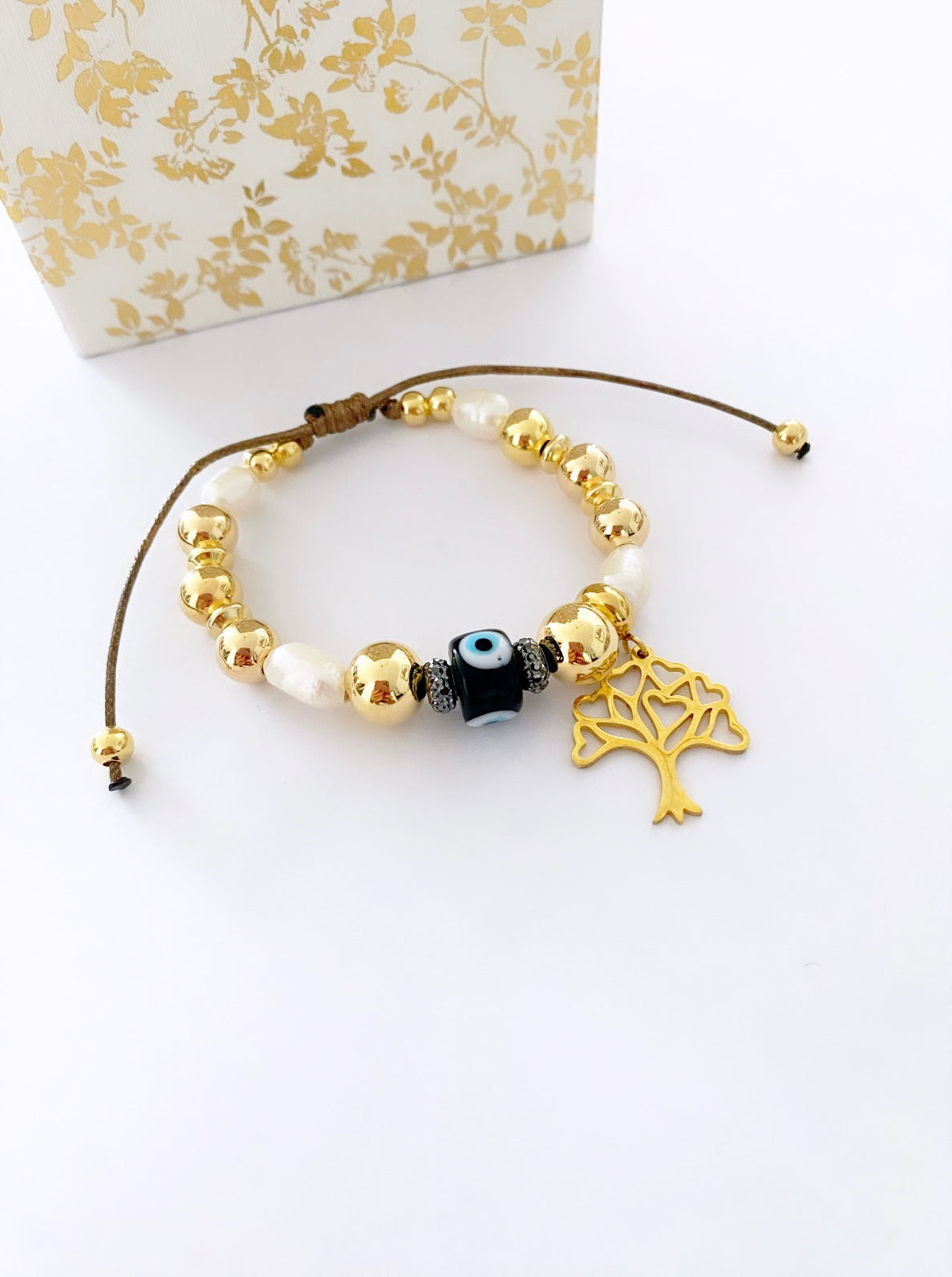 Sandy eye bracelet