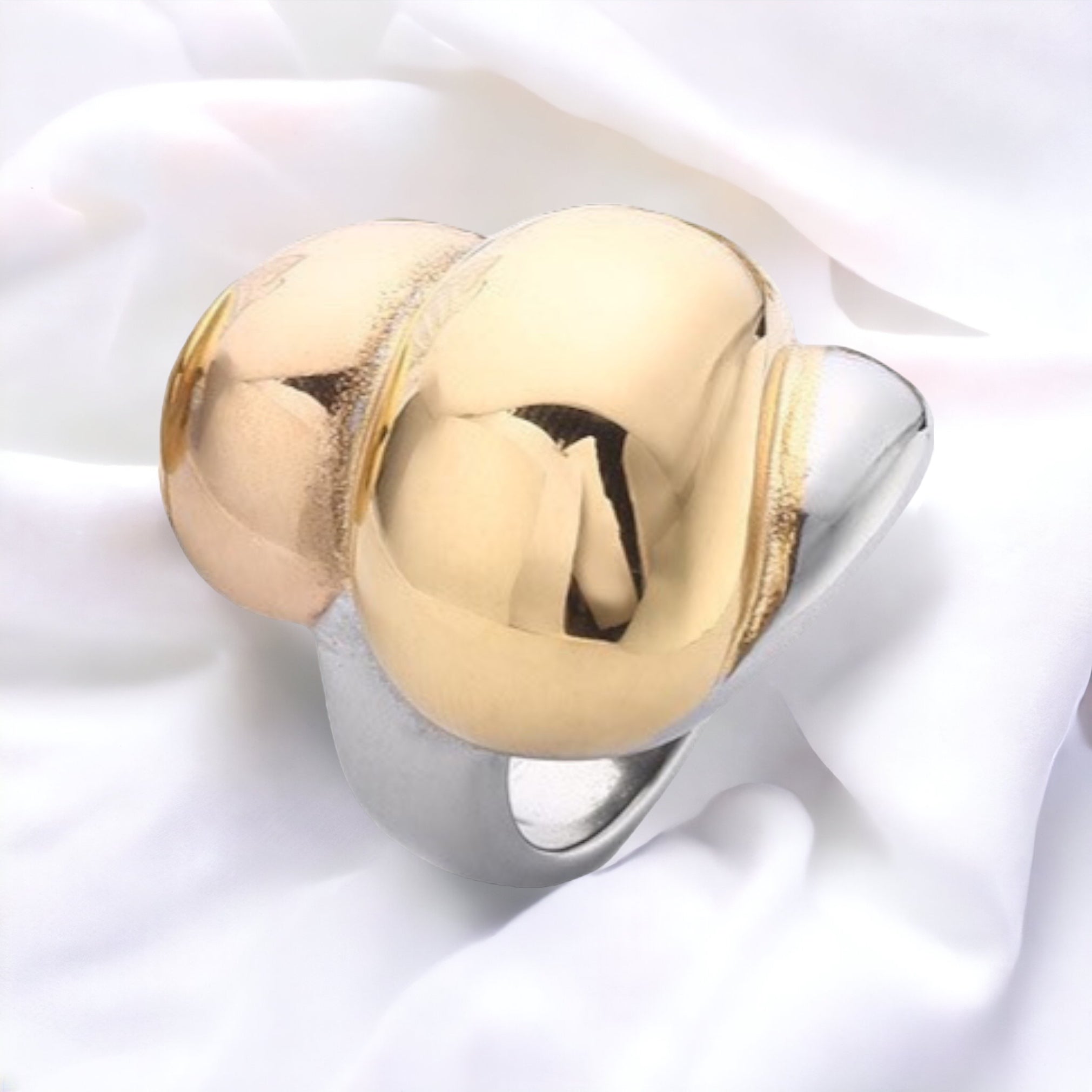 Monet big 3 tones ring